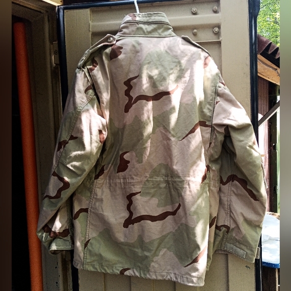 Cold weather field coat desert camo large/reg - Picture 2 of 7